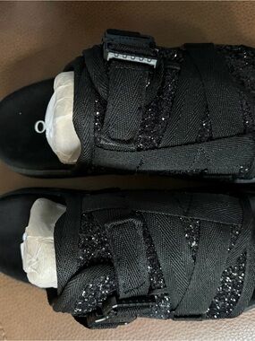 Draco  Black Glitter Strap Sandals